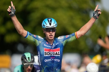 Tim Merlier avanzó varias posiciones durante esta carrera. (Foto AP/Mosa'ab Elshamy)