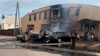 Una casa y una tienda