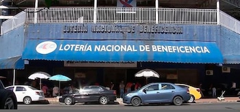 Sede de la Lotería Nacional de Beneficiencia, ubicada en la ciudad capital. (Tomada de Internet)