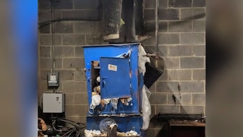 Una mujer quedó atrapada en un conducto de basura tras caer desde un edificio en Nueva Jersey