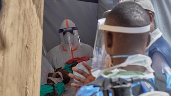 El brote de ébola en RDC deja ya más de 2.860 muertos y los casos confirmados se aproximan a los 6.000