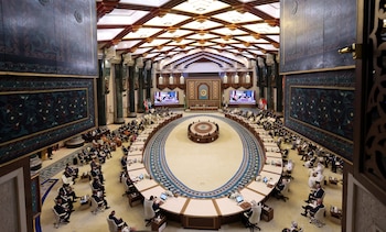 Líderes árabes en la cumbre de la Liga Árabe en Bagdad. El organismo convoca el martes una sesión de emergencia por el bloqueo iraní del estrecho de Ormuz. (REUTERS/Thaier Al-Sudani/Pool)