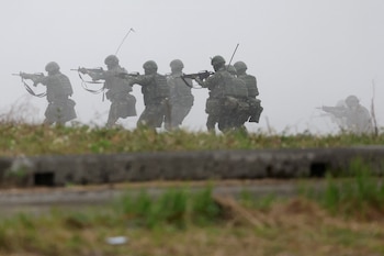 Miembros de las fuerzas armadas