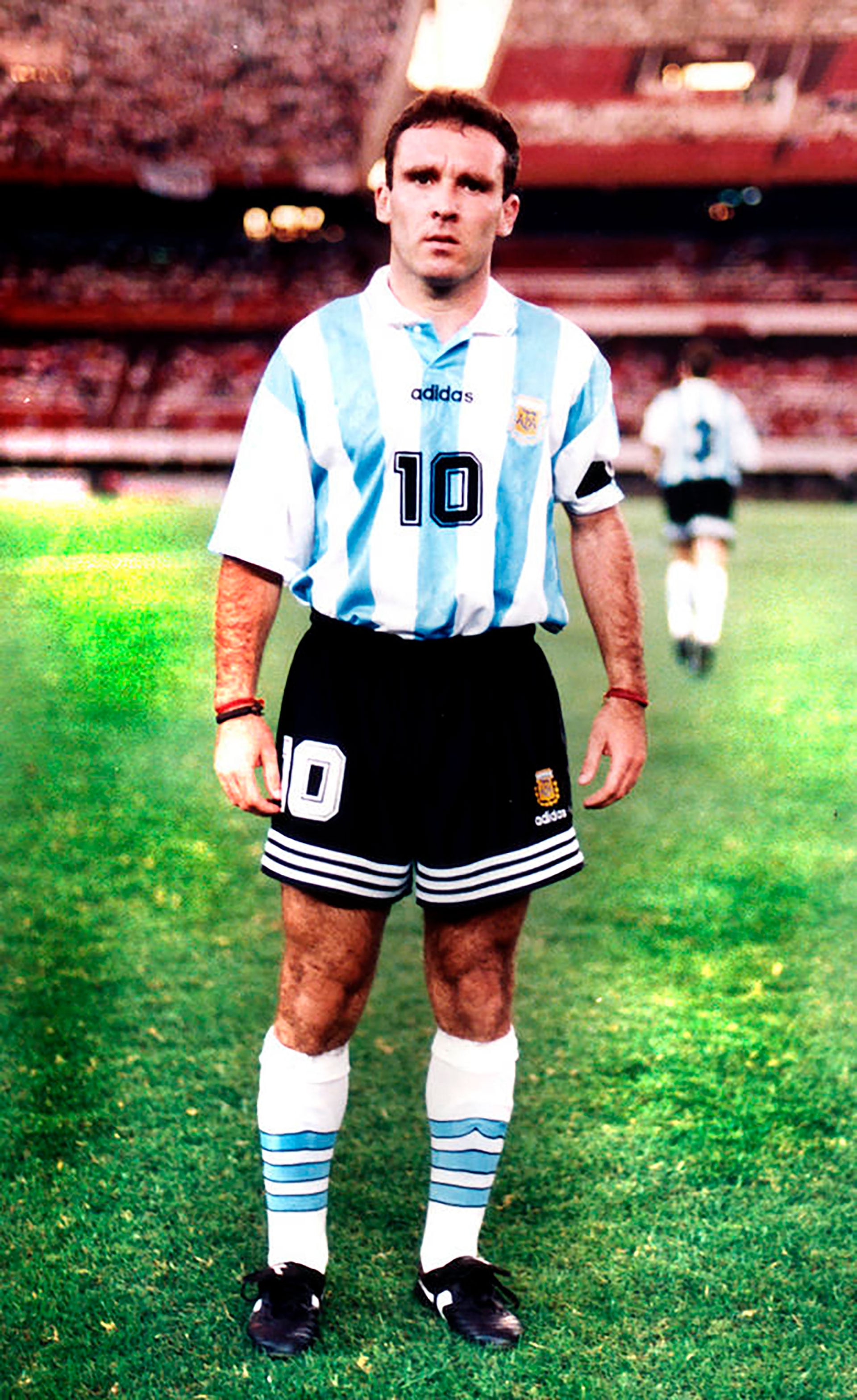 Marcelo Espina fue designado por Daniel Passarella como capitán y número 10 de la Selección en 1995