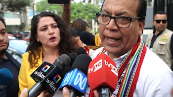 Roberto Sánchez se reunió con diputados y senadores de Juntos por el Perú y piden al JNE “verdad y transparencia”