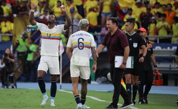 El técnico Néstor Lorenzo logró su quinto triunfo en 10 jornadas de las eliminatorias con la selección Colombia - crédito Colprensa