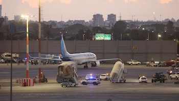 La Fiscalía emiratí investiga ya el incidente en el avión de FlyDubai como un "ataque terrorista"