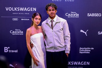 Lamine Yamal e Inés García en la gala anual de entrega de los premios AFE. EFE/Kiko Huesca