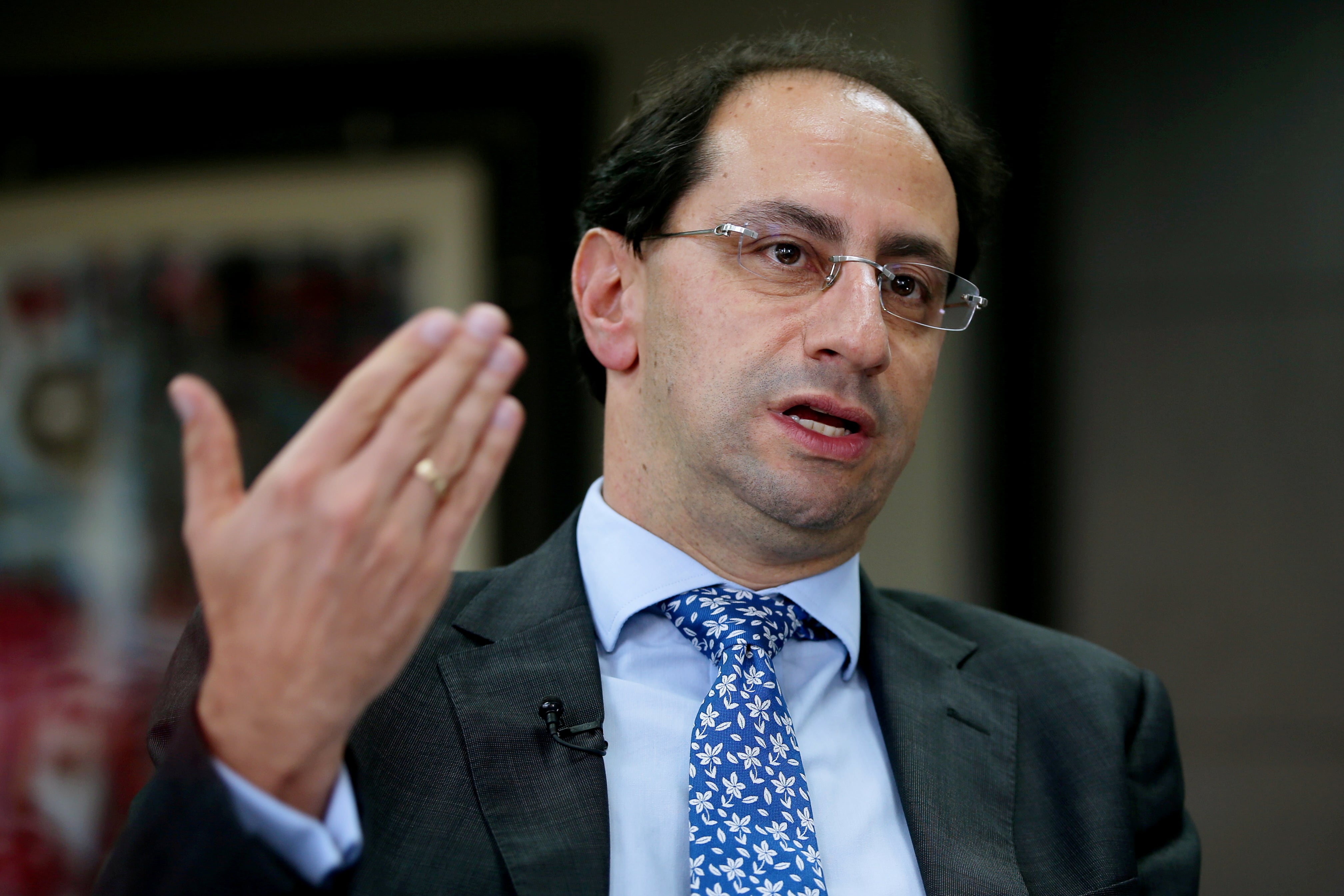 Petro se refirió a José Manuel Restrepo al señalar que la administración entrante recibe un país en mejores condiciones que las dejadas por el gobierno anterior. - crédito REUTERS/Luisa Gonzalez/File Photo