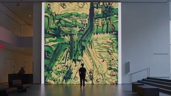 Miles de visitantes permanecen más