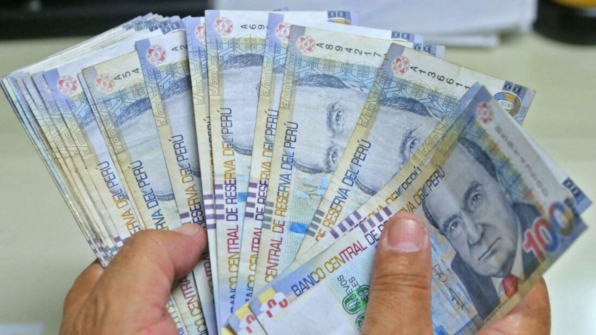 El nuevo bono que pide el sector estatal se entregaría en 2027, pero involucraría un monto aún mayor que el que se entrega este enero de 2026. - Crédito Andina