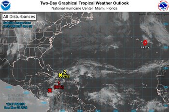 Posibles ciclones tropicales en el