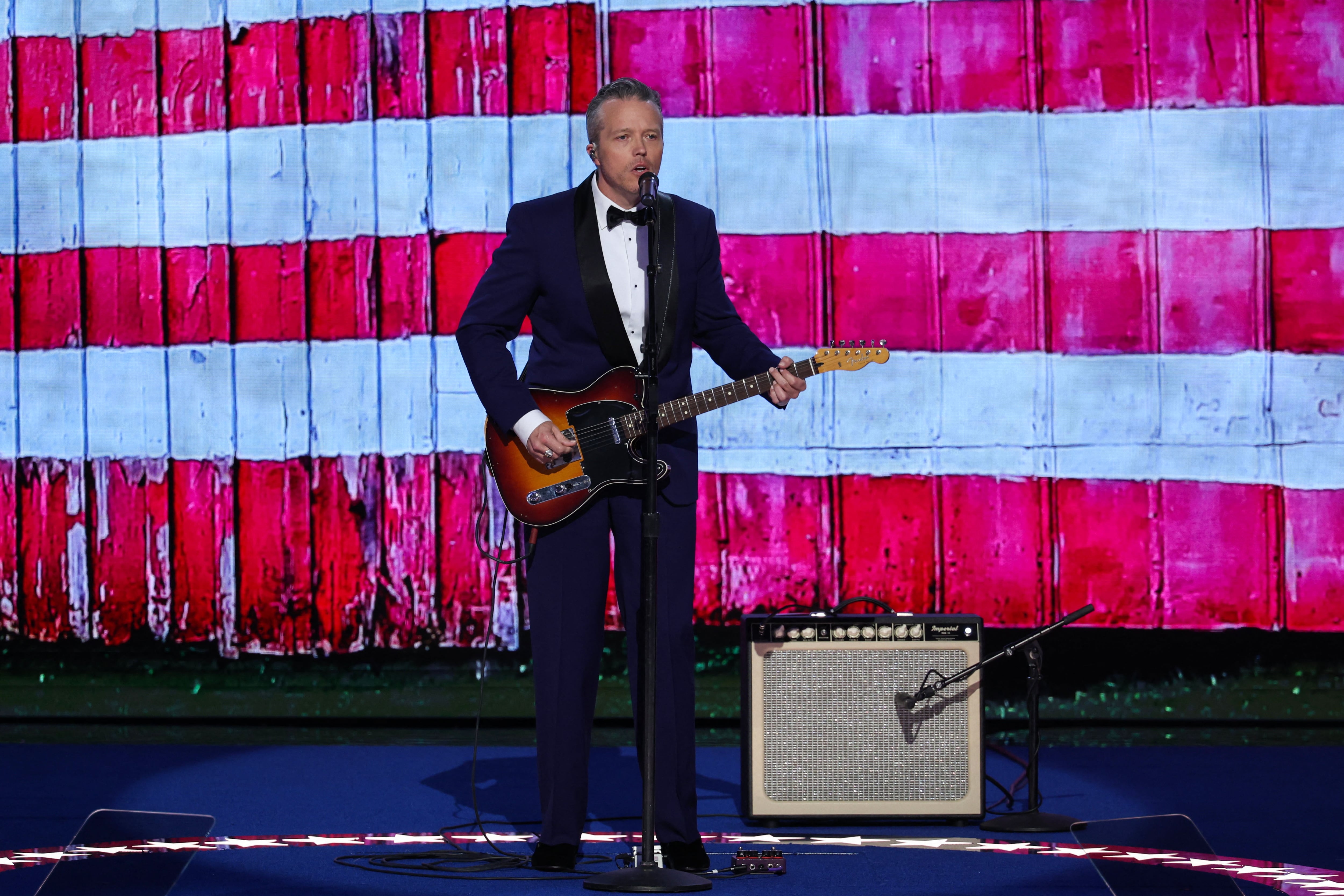 Jason Isbell, cantautor ganador de un premio Grammy, es uno de los demandantes en la demanda (REUTERS/Mike Segar)