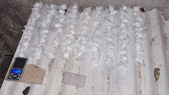 Cuatro mujeres trans descartaron cocaína y se refugiaron en un hotel de Constitución, pero la jueza rechazó el allanamiento