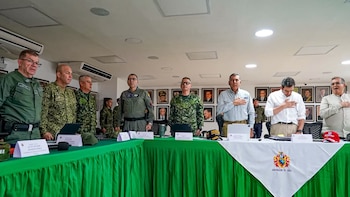 El Gobierno nacional garantizará más de 400 soldados y refuerzo antidrones para las estaciones de Policía en Huila