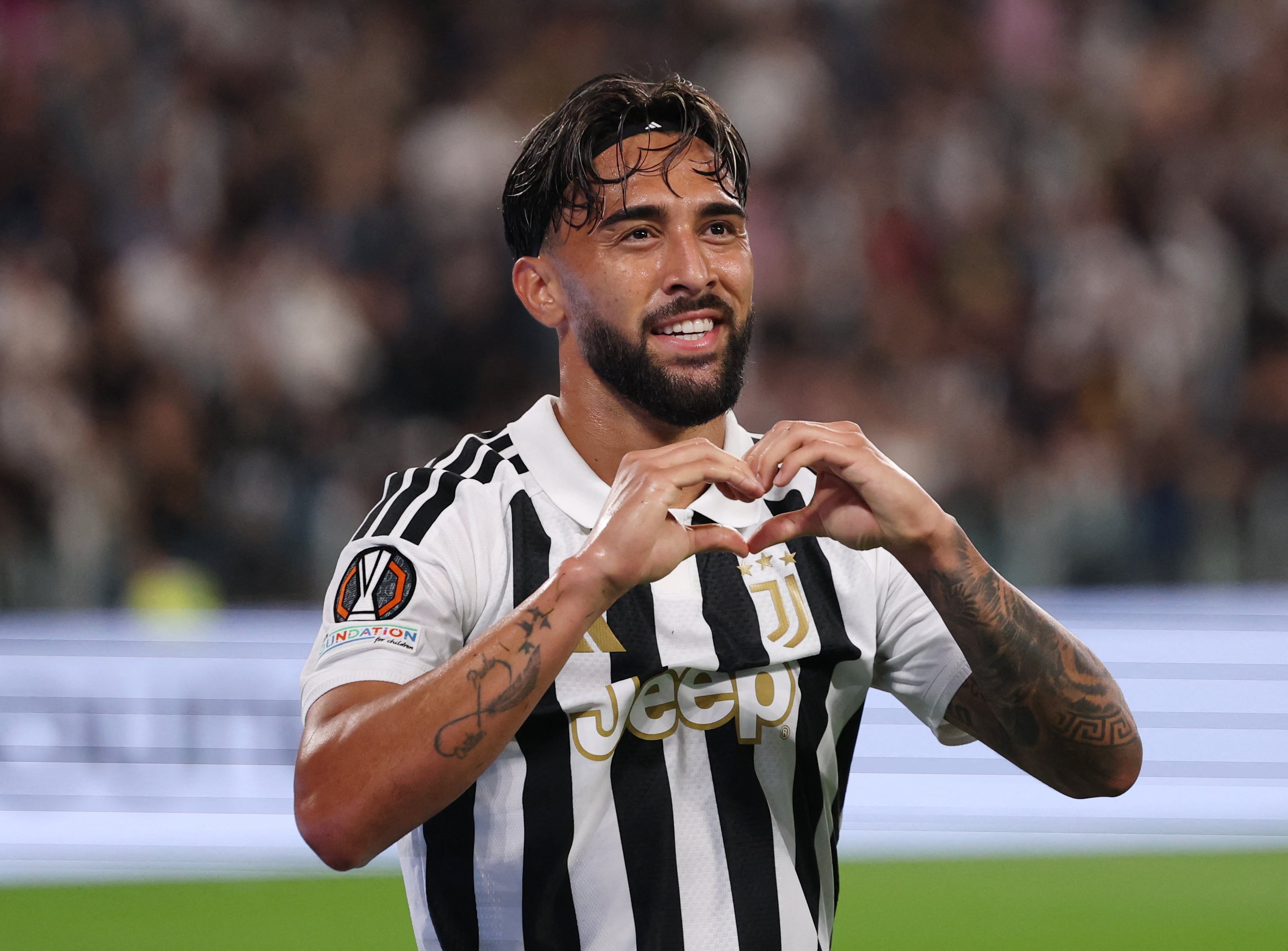 Nico González convirtió un gol y le hicieron un penal en la goleada de la Juventus (REUTERS/Claudia Greco)