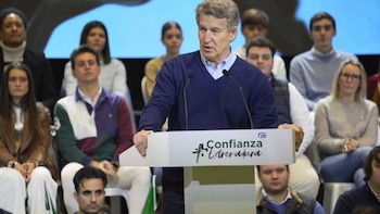 Feijóo llama "cínico" a Sánchez