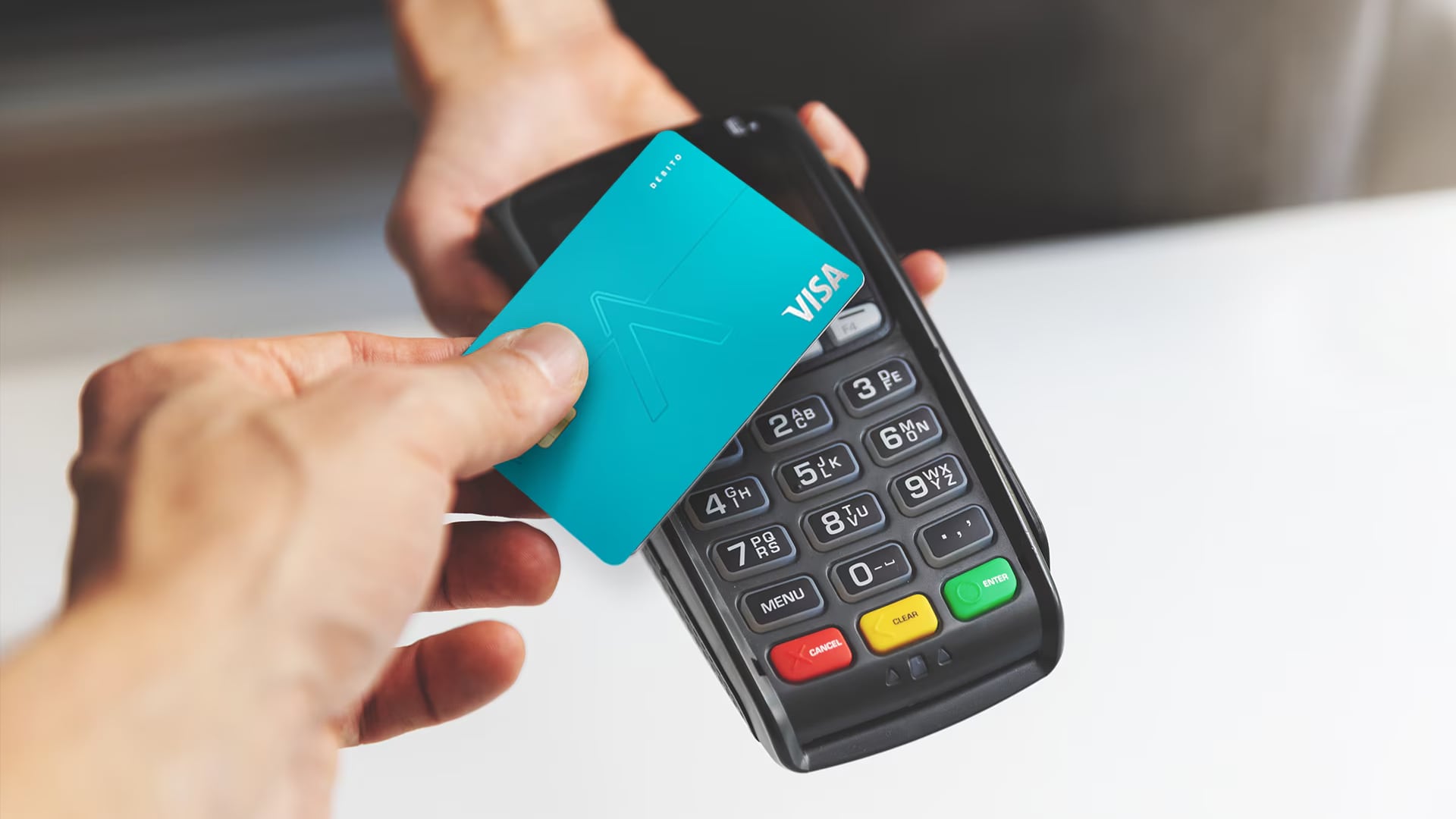 BBVA aumenta cobro en tasa de interés y seguro de desgravamen tarjetas de crédito Visa