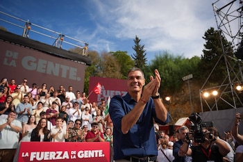 Pedro Sánchez participa en el primer acto de precampaña en Dos Hermanas, Sevilla (María José López / Europa Press)