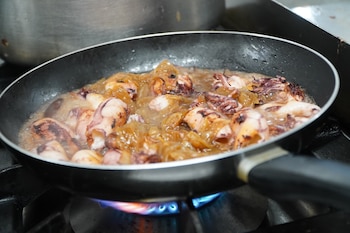 Receta de chipirones encebollados (Menganos