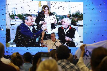 Enrique Antía fue ovacionado por