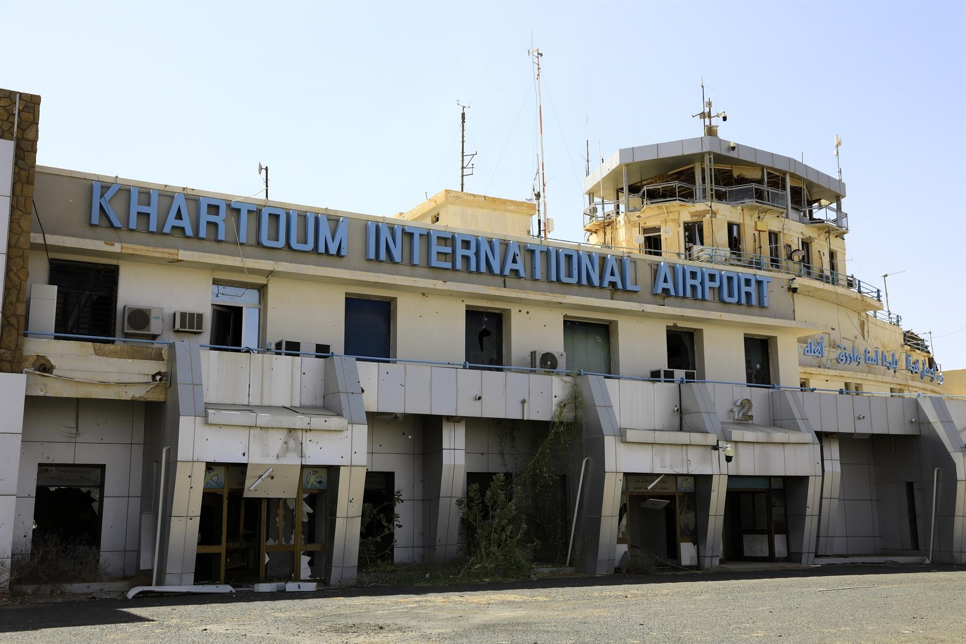El aeropuerto de Jartum recibe su primer vuelo doméstico tras la toma de la capital por el Ejército sudanés