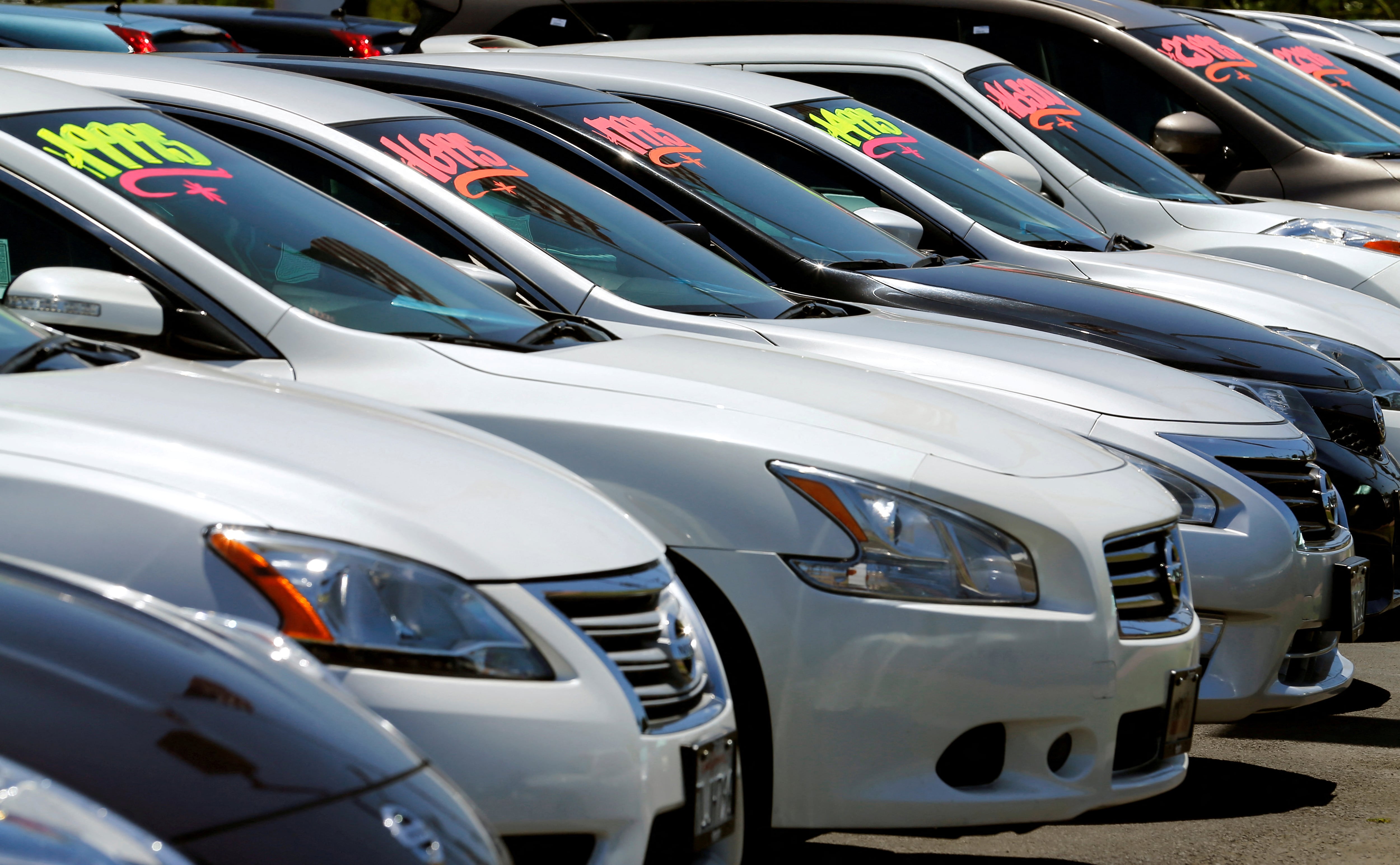 Los préstamos para automóviles representaron el 9% de la deuda total del consumidor y quedaron como la segunda mayor categoría en Estados Unidos (REUTERS/Mike Blake/File Photo)