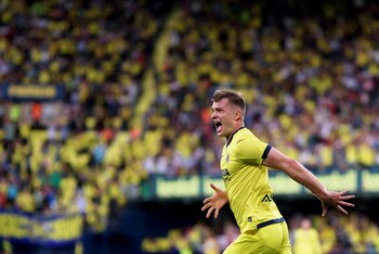 El jugador del Villarreal Alexander Sorloth (REUTERS/Pablo Morano)