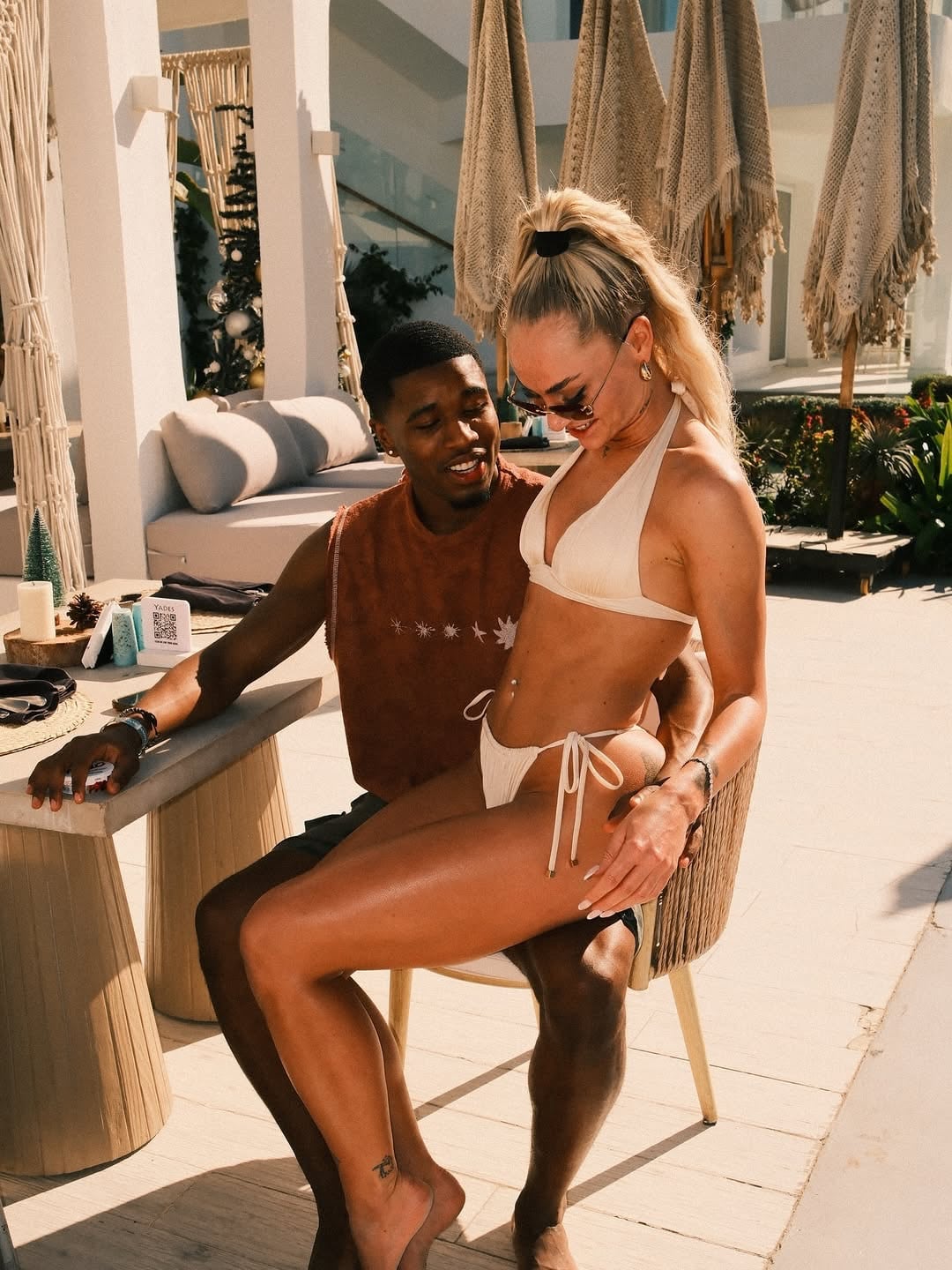 Alisha Lehmann junto a su pareja Montel McKenzie