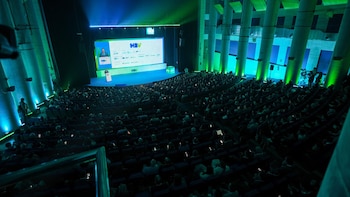 Más de 700 personas se