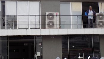 They ask the receiving EPS,