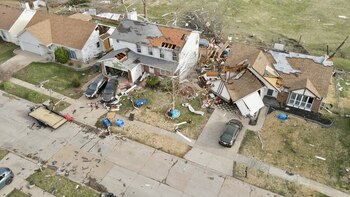 Tornados y tormentas eléctricas afectan