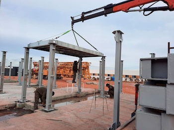 Grúas y Plumas son protagonistas