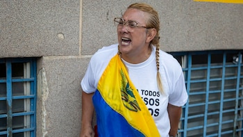 Una persona se manifiesta en