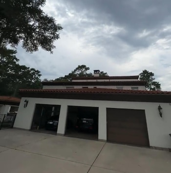 Esta es la cochera donde