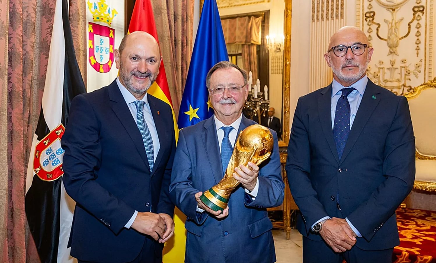 Rafael Louzán y Luis de la Fuente, en Ceuta este viernes. (RFEF)