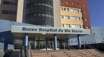 Hospital San Antonio de Padua donde fue asistido el hombre de 39 años por una herida abdominal y fue detenido su hermano
