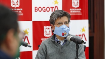 Venezolanos exiliados declaran persona no