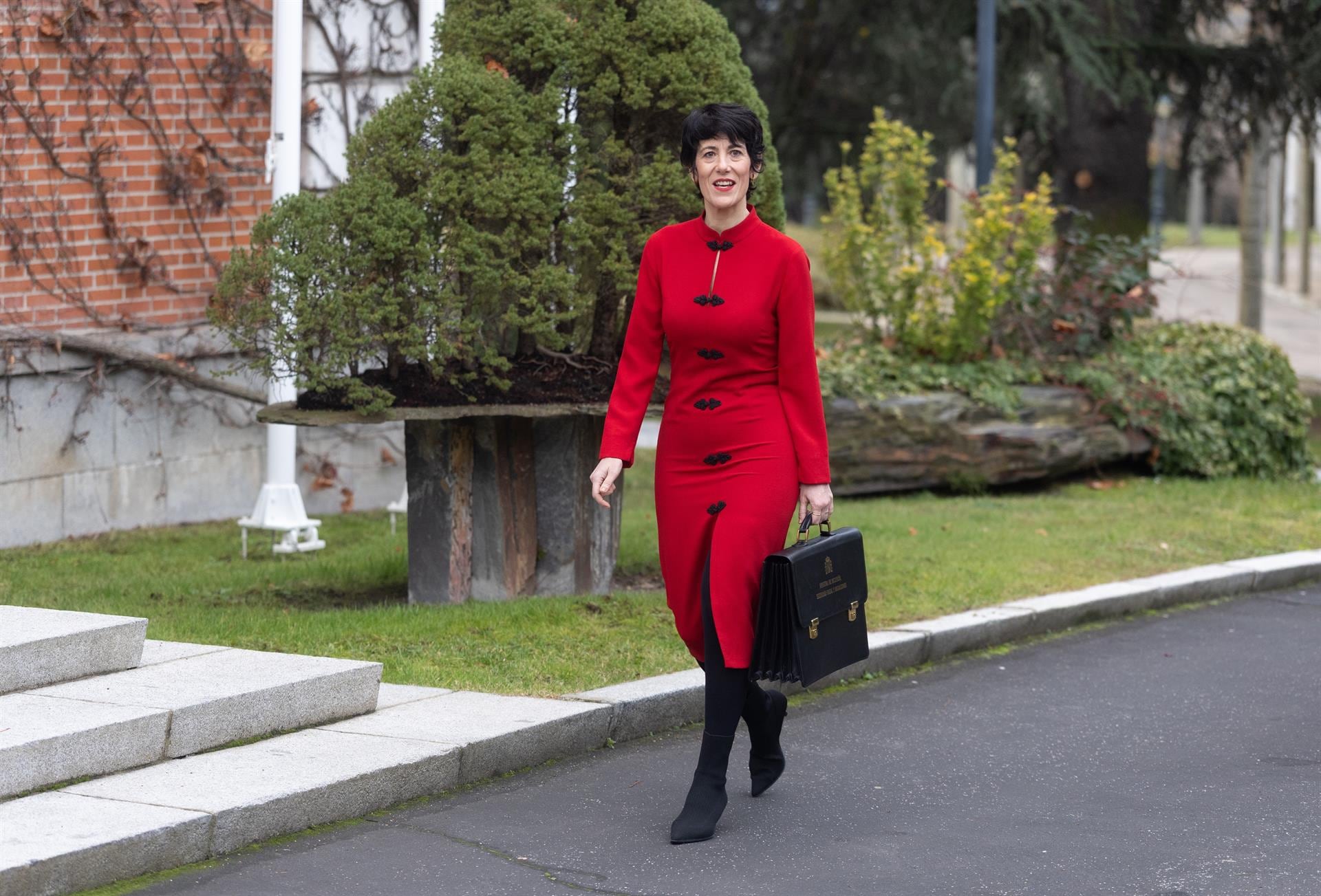 Unas 25.767 personas migrantes en 2025 accedieron al programa para contratar extranjeros en origen, un 25% más