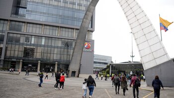 Por una millonada deuda a