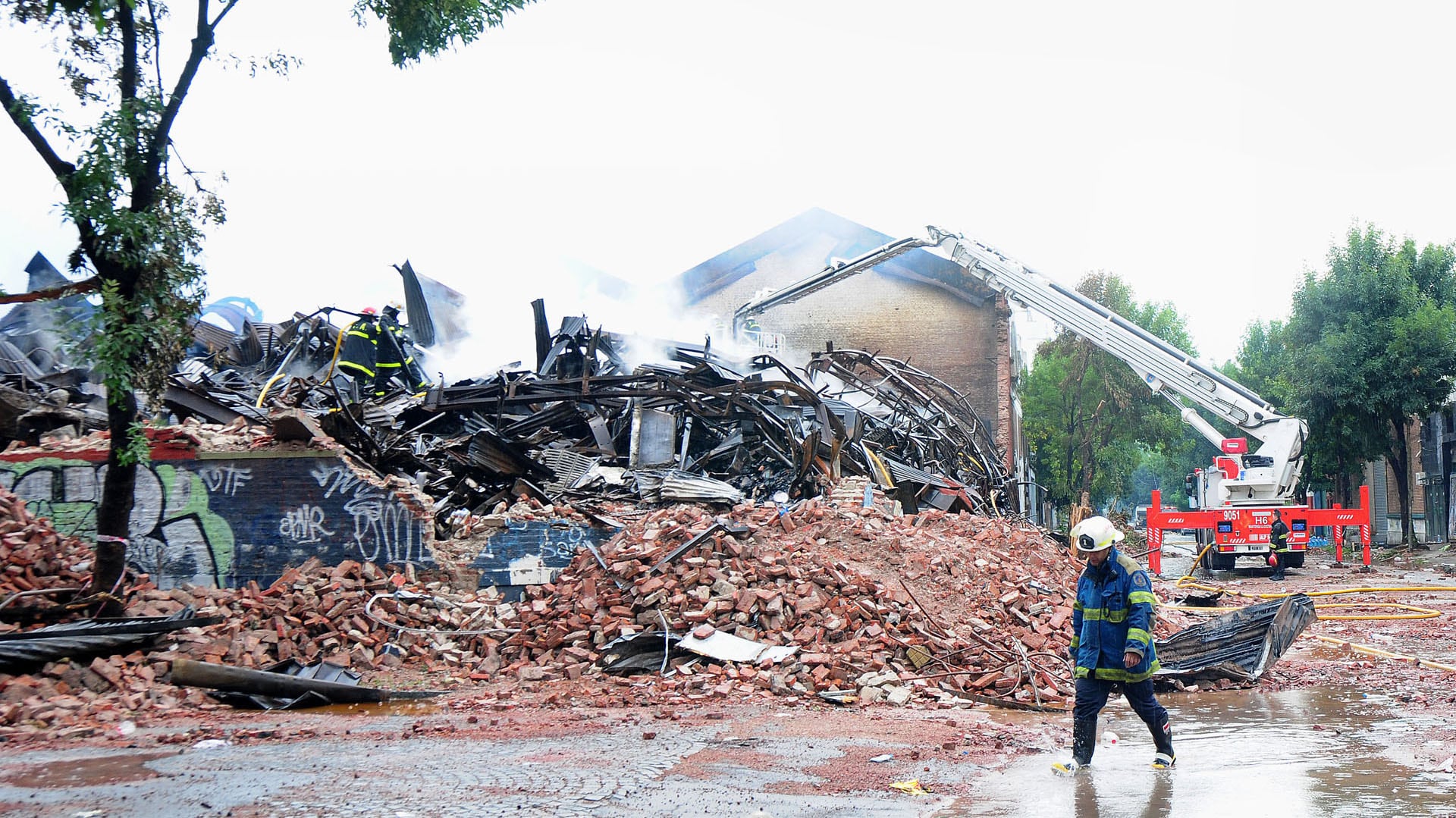 El depósito de Iron Mountan tras el incendio (Foto/NA)