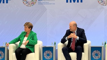 En plena misión del FMI