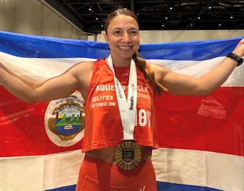 La costarricense ganó seis de los siete workouts del campeonato y confirmó su dominio en el CrossFit adaptado. Crédito: Redes sociales Andrea Agüero