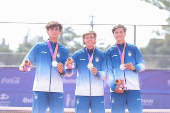 Lautaro Midón Juan Manuel La Serna y Luciano Ambrogi le dieron las medallas al tenis nacional (Crédito: Gustavo Villordo)
