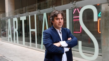 Andrés Buhar es empresario y