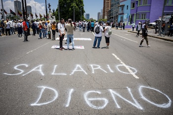 Los trabajadores en Venezuela piden