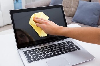 ¿Cómo limpiar el teclado y