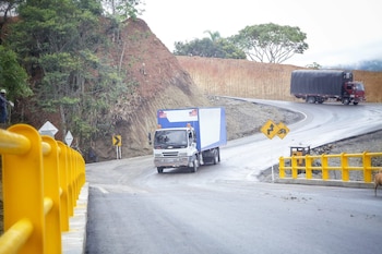 Variante alterna construida en Rosas,