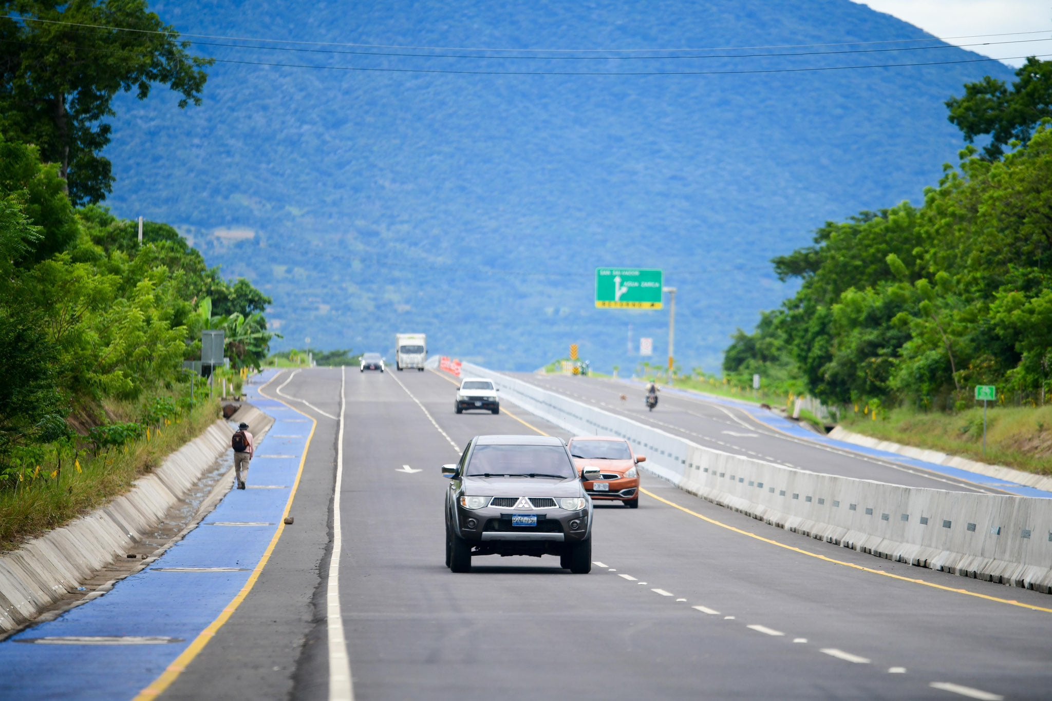 Los expertos consideran que si hubiesen ciclovías en todas las arterias del país el problema sería menor./(Viceministerio de Transporte)