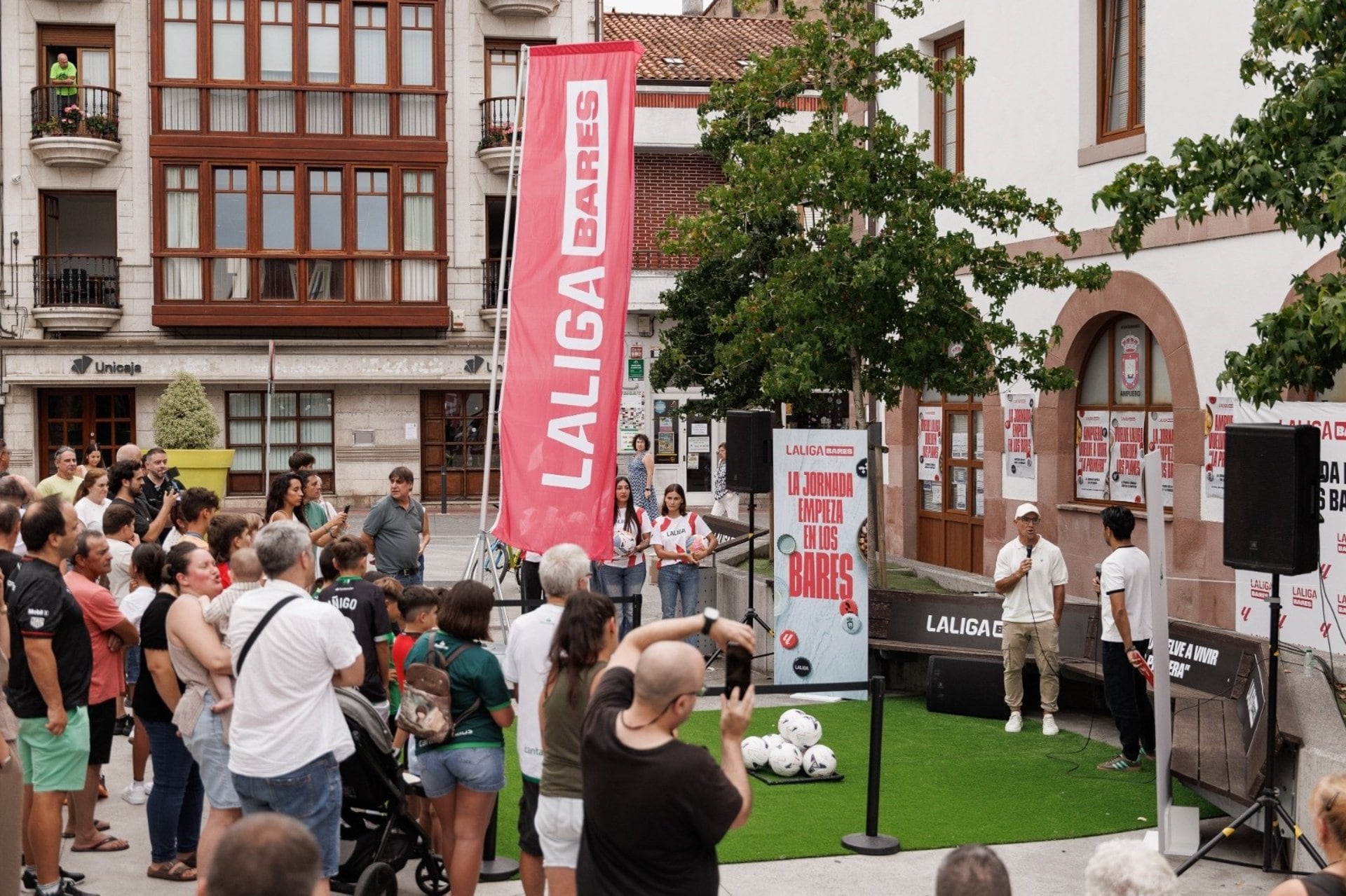 17/08/2026 Evento de LaLiga Bares en Ampuero (Cantabria), con el exfutbolista Pedro Munitis.
DEPORTES
LALIGA